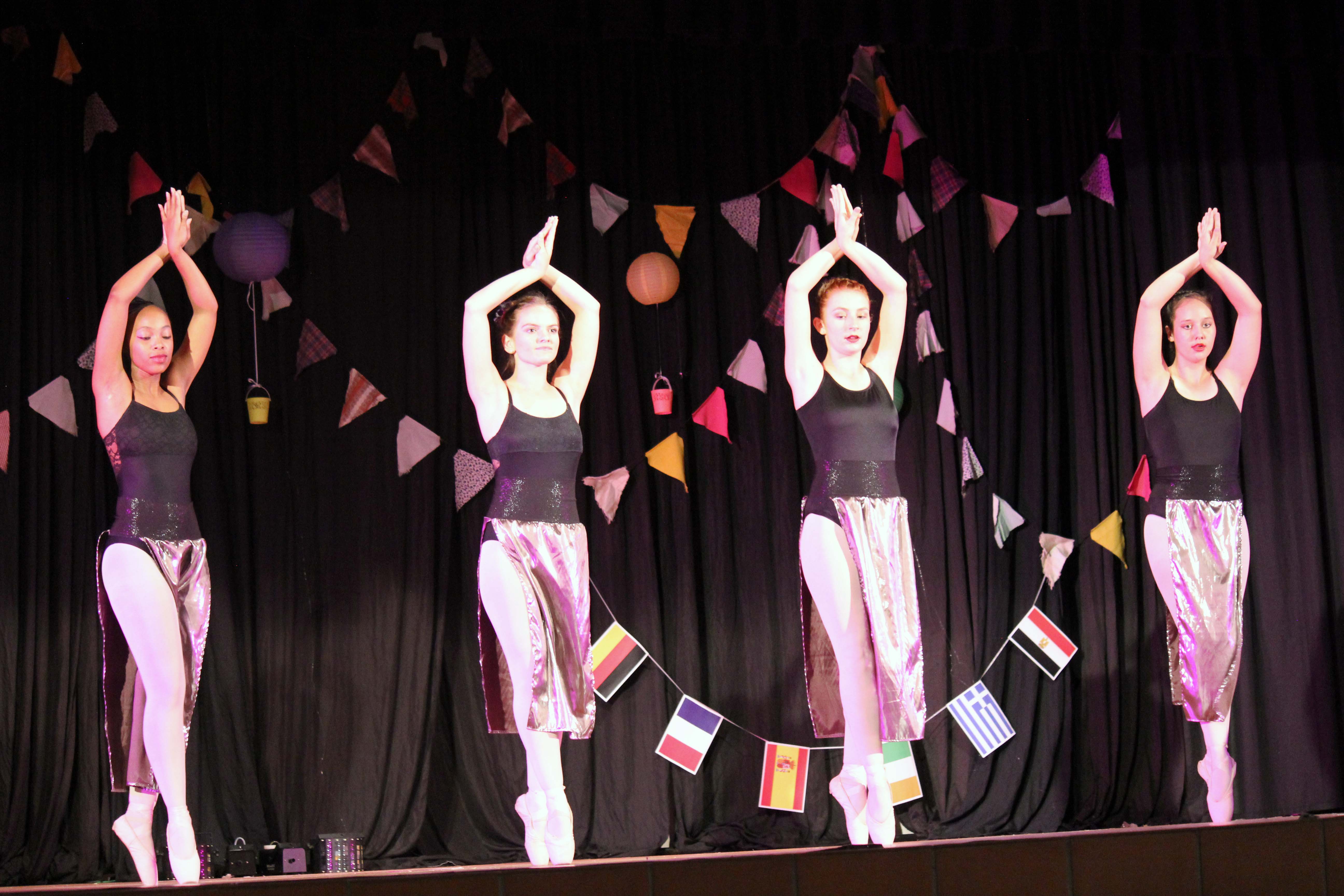 Dancing, Newcastillian