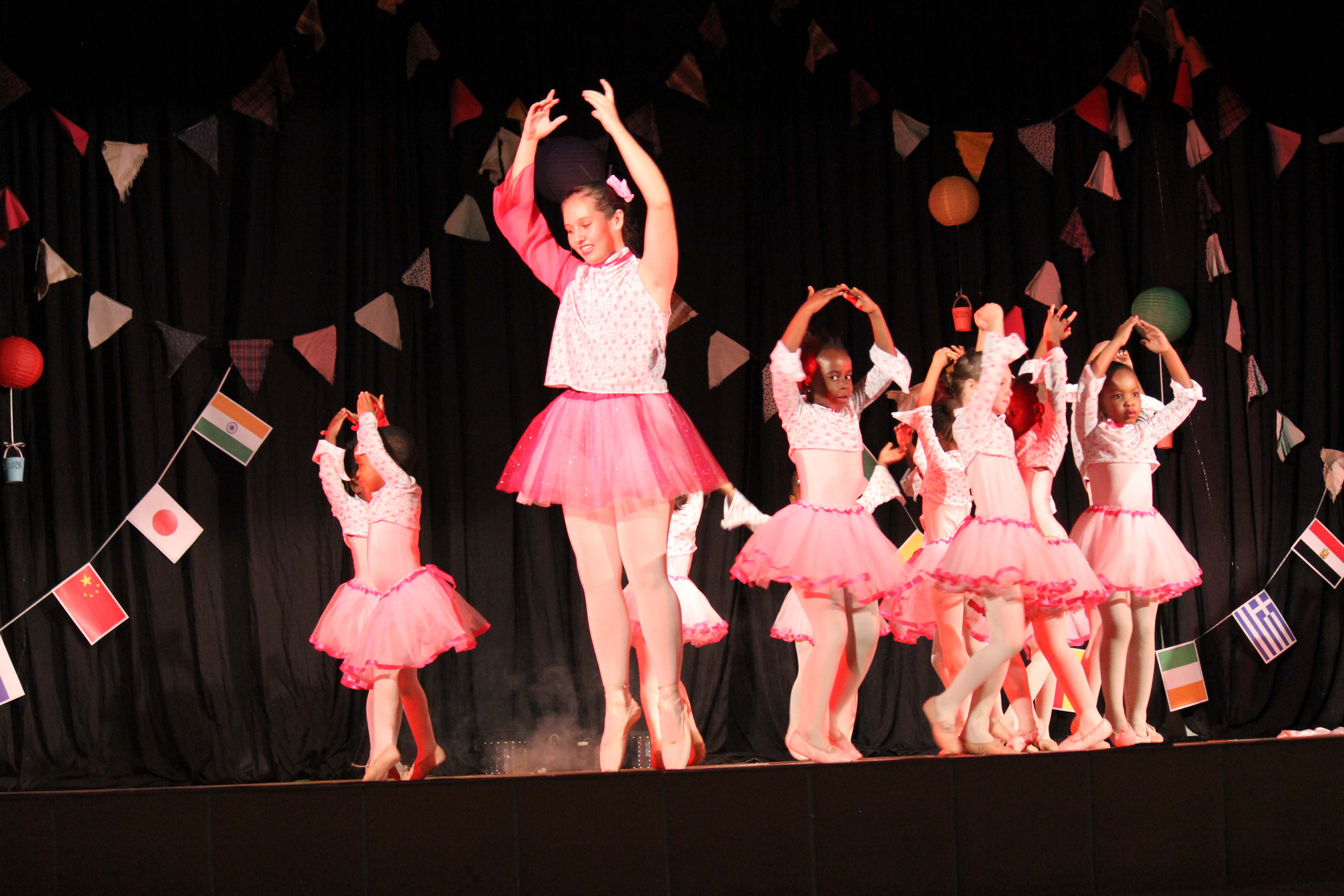 Dancing, Newcastillian