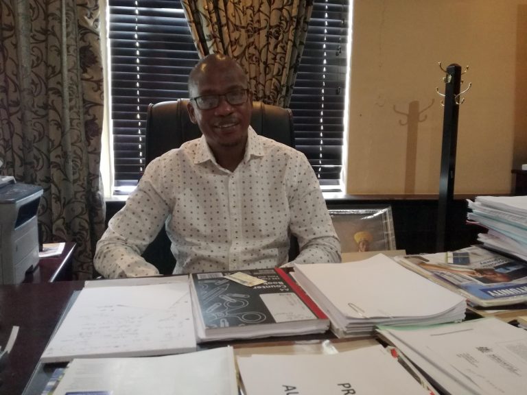 Nkosi, Newcastillian
