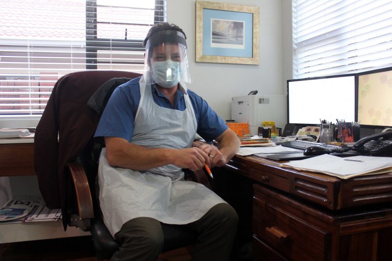 Dr Francois van Niekerk, Newcastillian