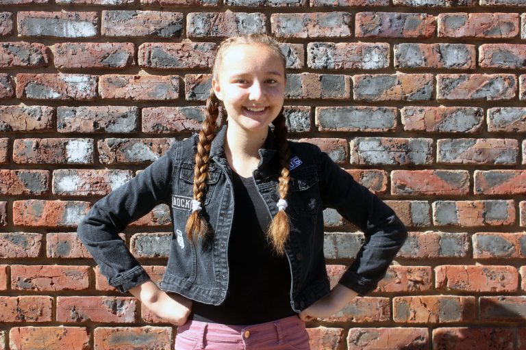Jodine Schoombe, Newcastillian