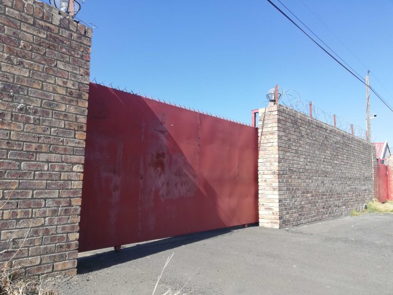 Shutdown, Newcastillian