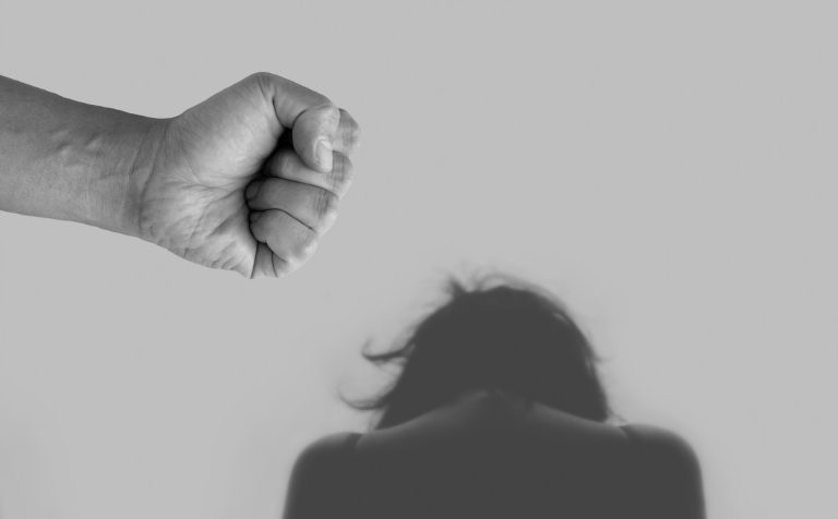 Ex-boyfriend attempts to suffocate woman in late night attack