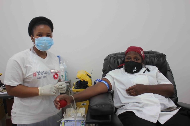 East Coast Radio's Darren Maule shows support at Newcastle Blood bank.