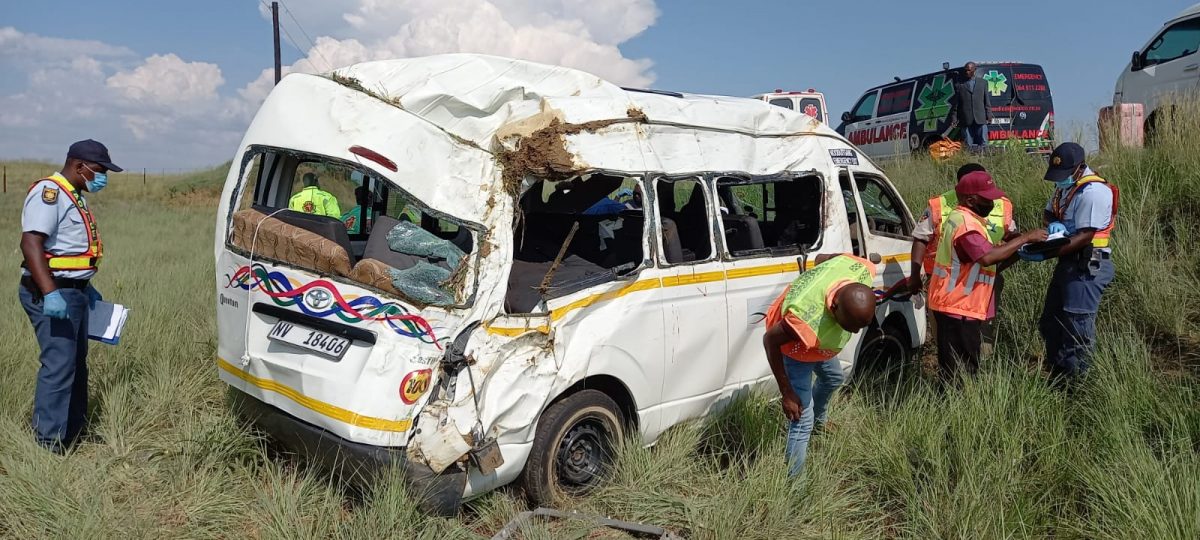 Accident on N11 sees 15 people rushed to hospital