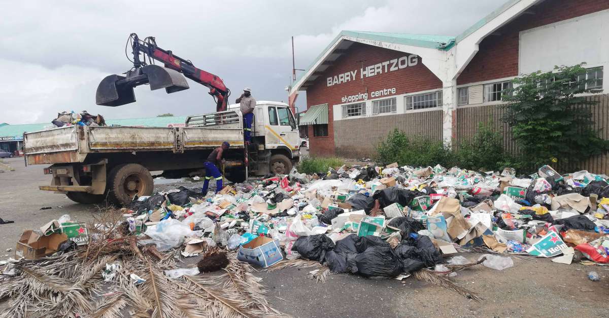 Barry Hertzog Park Shopping Centre, Illegal Dumping, Newcastle