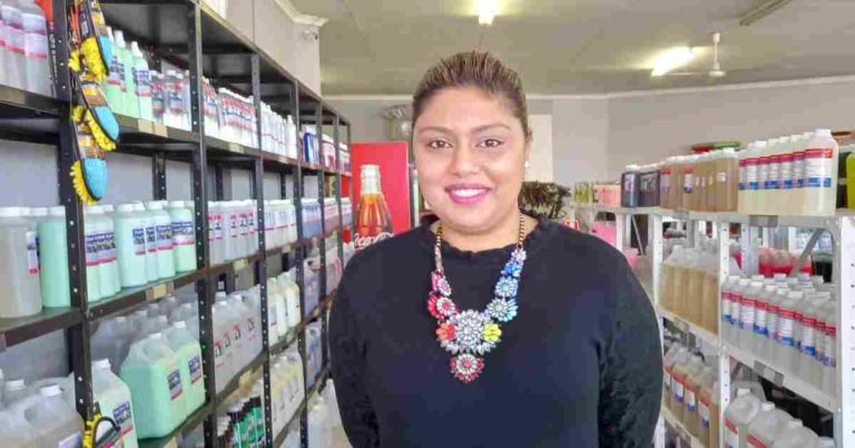 Mediclinic Newcastle celebrates 1000th vaccine with Roxanne Singh
