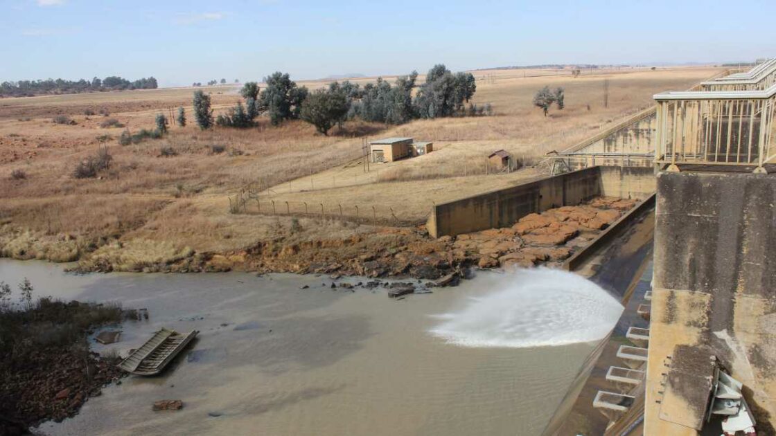 Ntshingwayo Dam, Newcastle, Newcastillian - Online News (4)