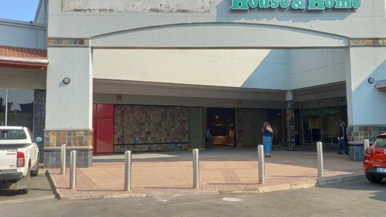 Amajuba Mall - New Woolworths