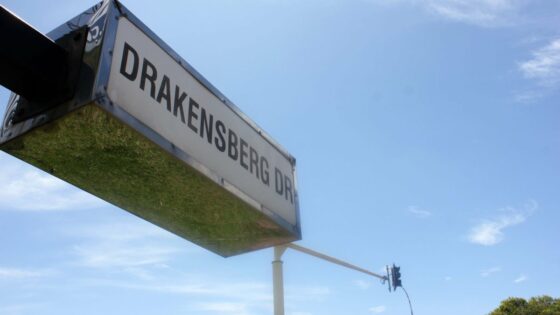 Man passes away while walking along Drakensberg Drive