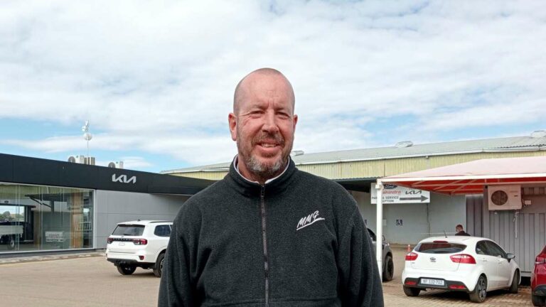 Gerrie Hugo, Stage 4 Melanoma cancer, Newcastle, Newcastillian News