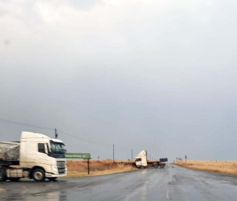 One fatality after weather causes two trucks to crash on R34