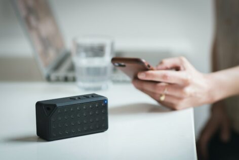 Technology using WiFi to "see" people through walls underway