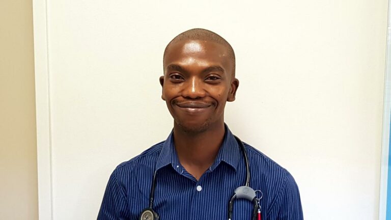 Dr Mthunzi Thusi