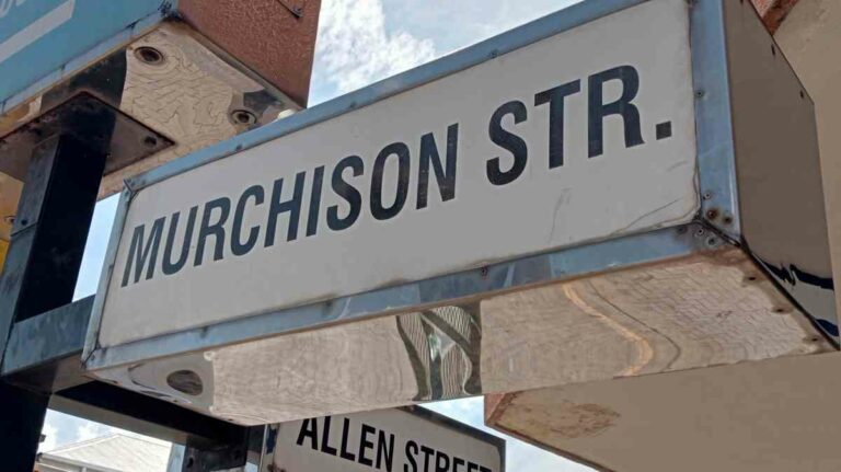Heist on Newcastle's Murchison Street: Dancing Woman and Armed Men Orchestrate Robbery