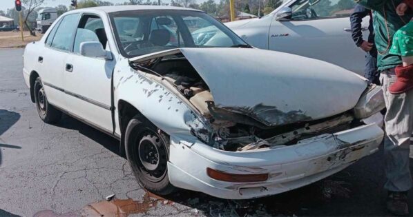 Traffic disruption at Murchison and Hardwick Streets intersection following collision