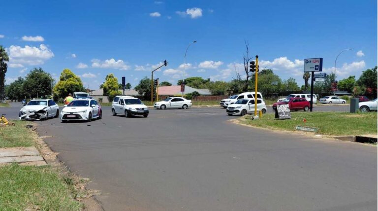 Car accident Drakensberg Drive Allen Street Newcastle