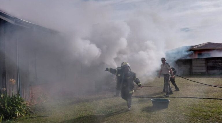 Barry Hertzog Park house fire