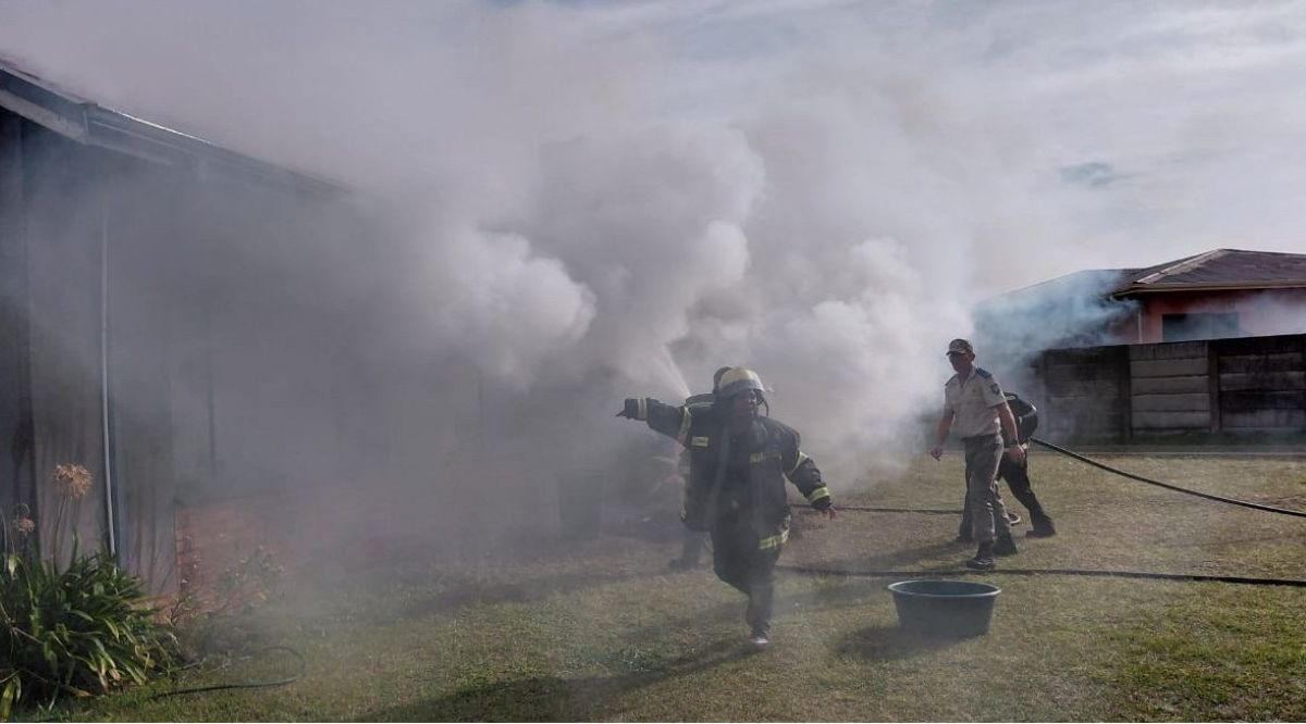 Barry Hertzog Park house fire