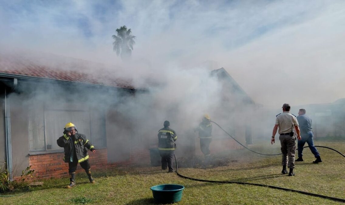 Barry Hertzog Park house fire