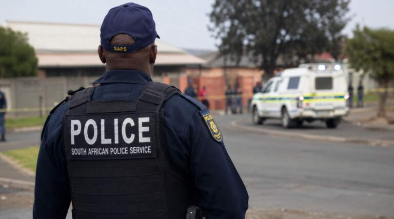 Fake cop arrested in Ladysmith