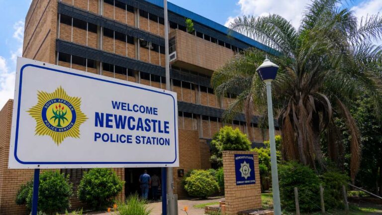 Newcastle SAPS vehicle shortage