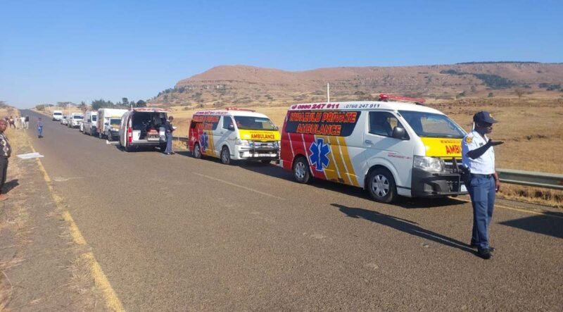 R69 Vryheid bakkie crash